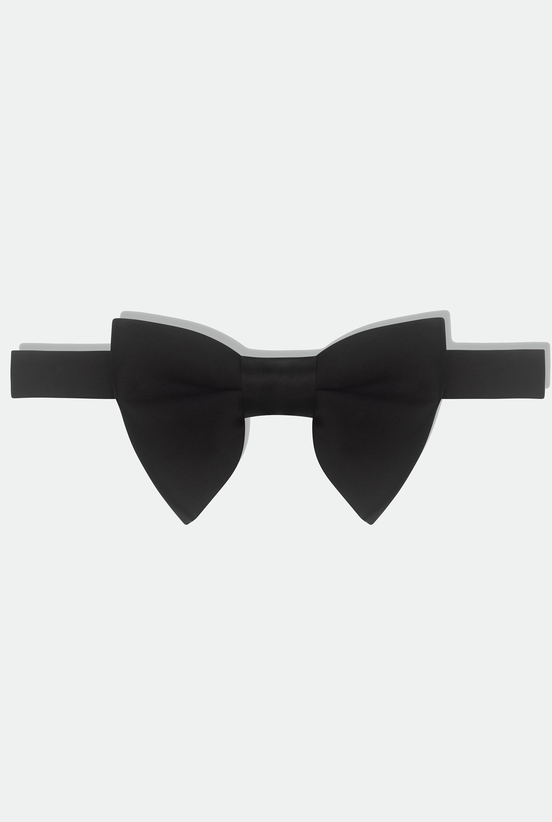 Casely-Hayford Pre-tied Handmade Silk Bow Tie.