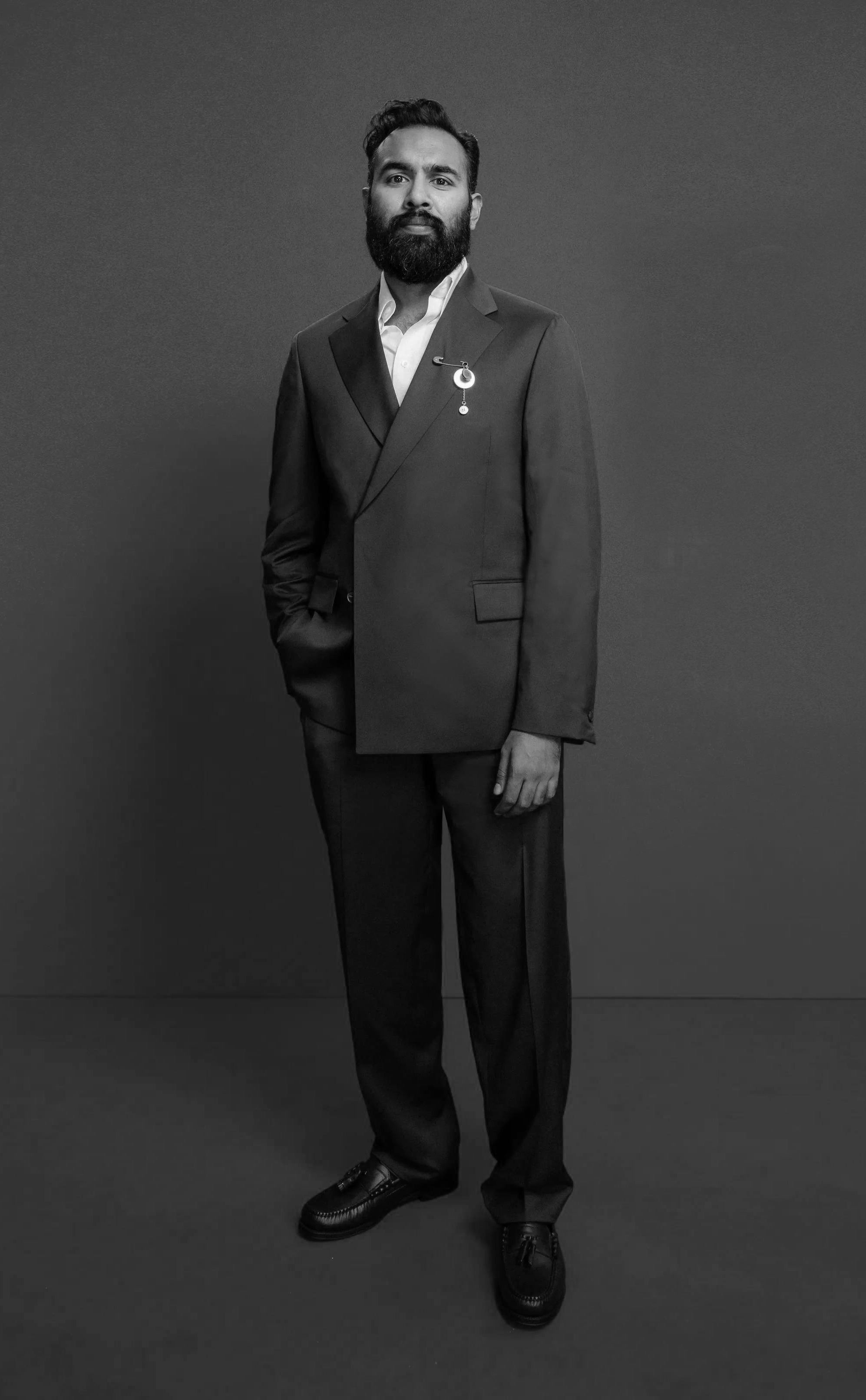 Himesh Patel wearing Casely-Hayford Ofili Two piece suit, in brown. 