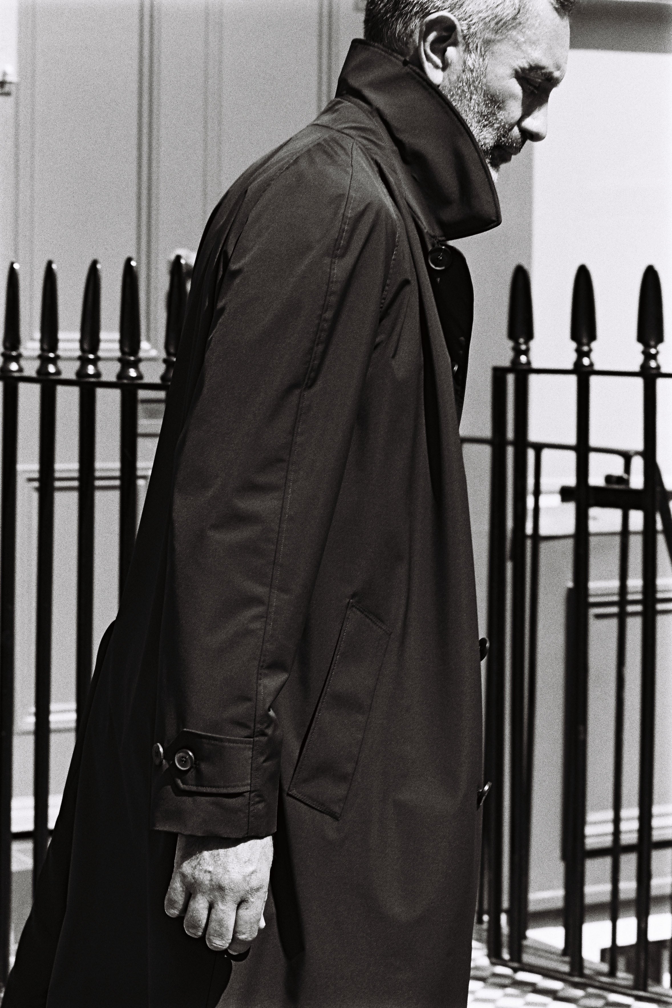 Model wears Casely-Hayford KLEE coat. 