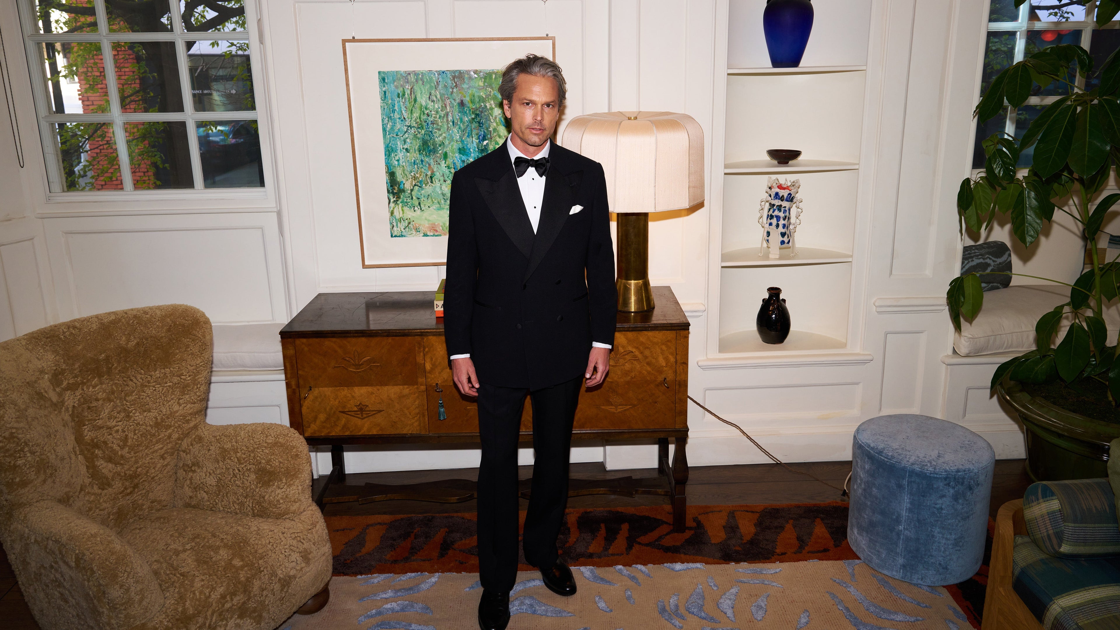 Model wear Casely-Hayford Tuxedo in black.