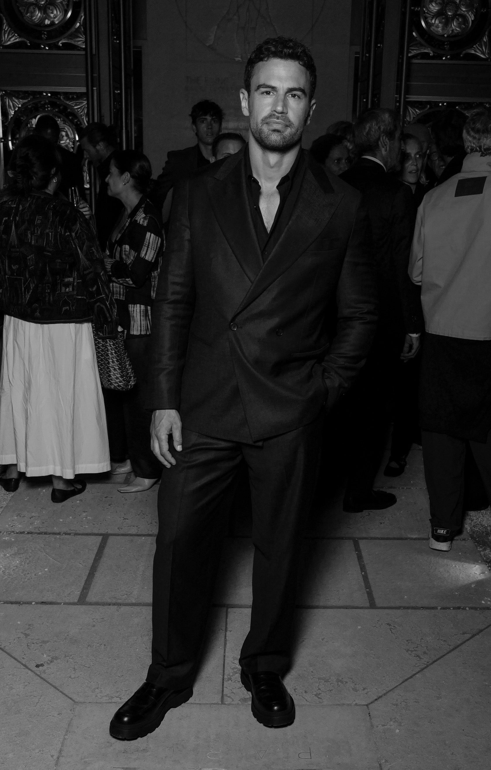 Theo James wears Casely-Hayford Lakin suit.